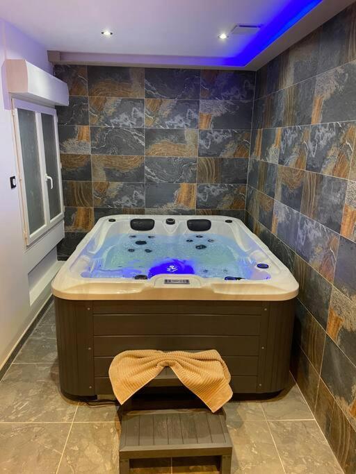 Maison Avec Jacuzzi Orange  Exterior foto